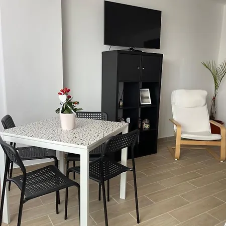 Zeini - Garsoniera Constanţa