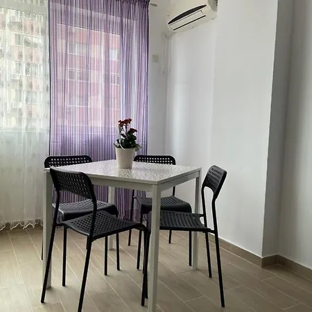Zeini - Garsoniera Apartamento Constanţa